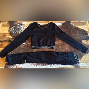 ECHT women’s black long sleeve scrunch butt legging set xs/s